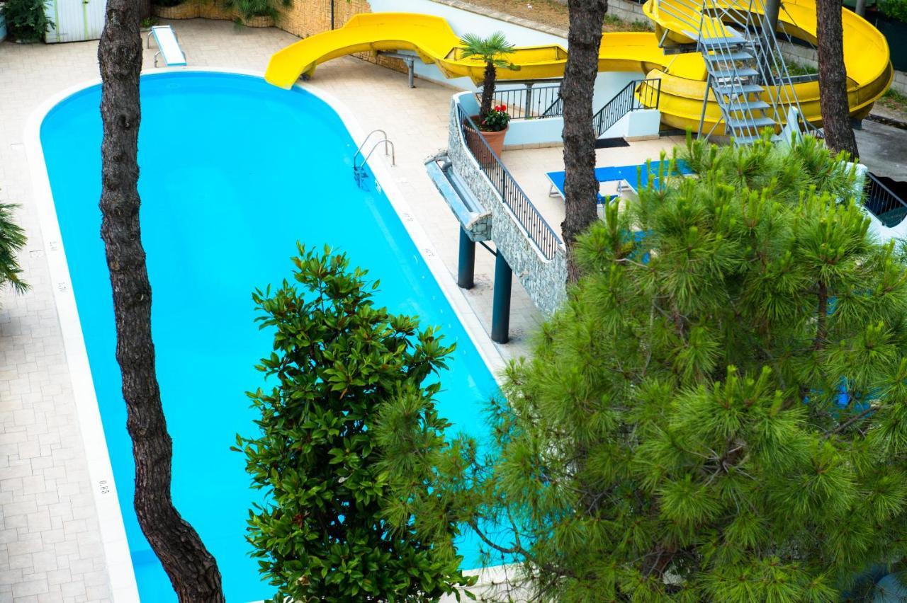 Hotel Fabrizio Rimini Exterior photo